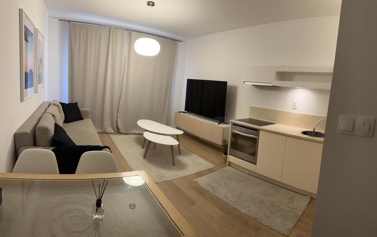 Oxford Bridge Prestige Warsaw Apartment Exterior photo